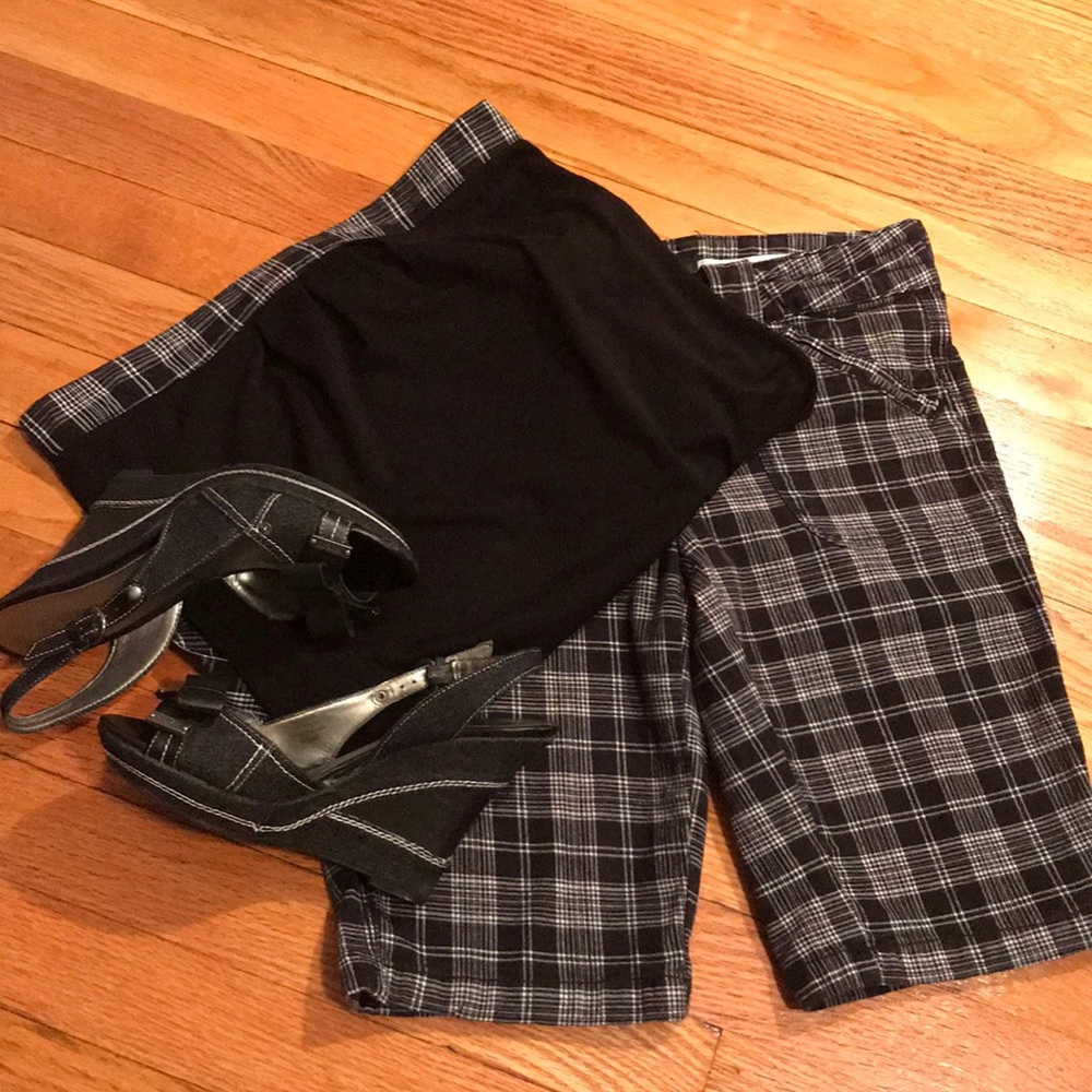 Super cute Guess shorts!